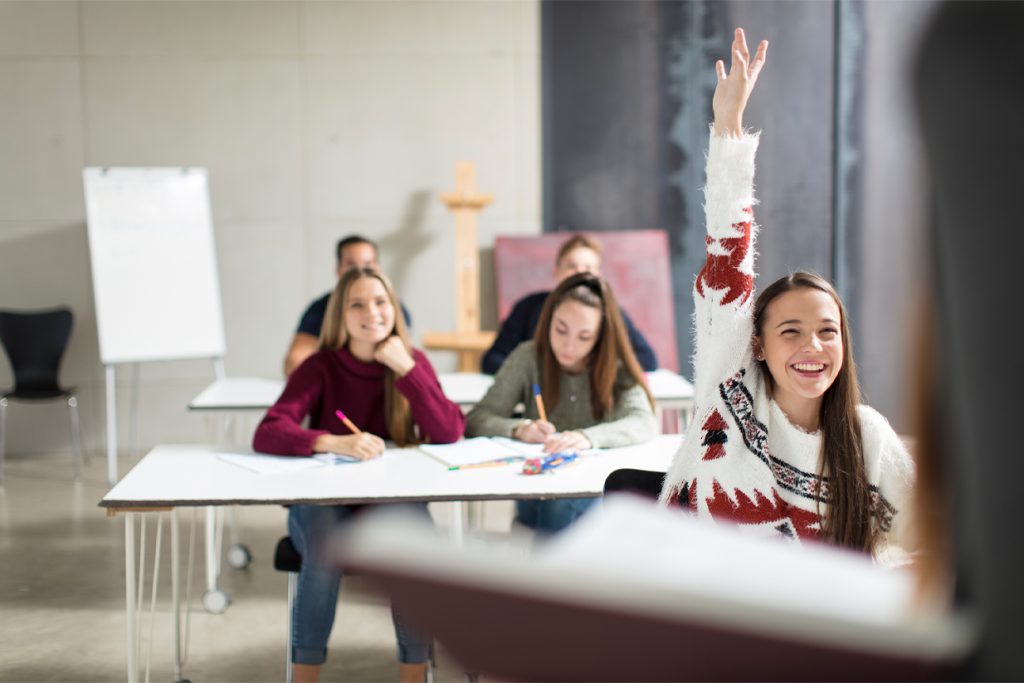 Estudiantes disfrutando de la experiencia de estudiar en Estados Unidos y Canadá