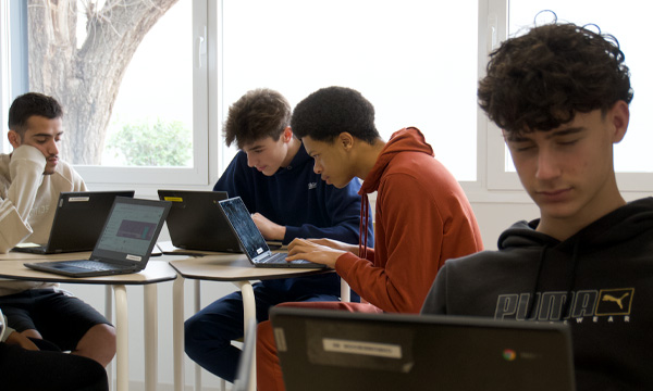 Becas High School en España